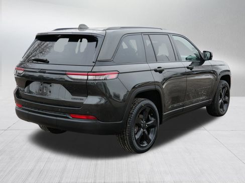 Used 2023 Jeep Grand Cherokee Limited w/ Luxury Tech Group II image 7