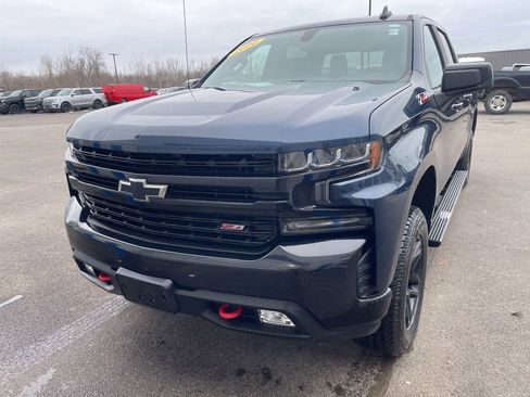 Used 2020 Chevrolet Silverado 1500 LT Trail Boss image 3