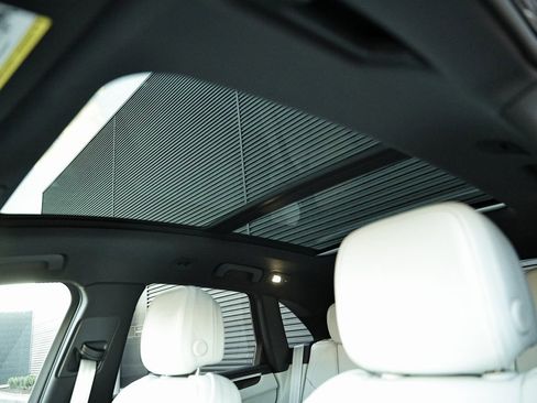 New 2026 Porsche Macan S image 26