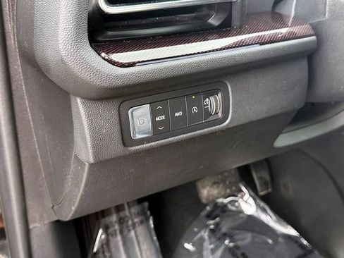 Certified 2024 Chevrolet Traverse Z71 w/ Enhanced Driving Package AWD/4WD image 22