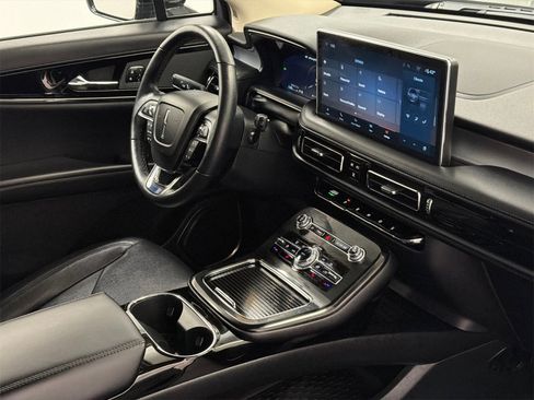 Certified 2023 Lincoln Nautilus AWD image 11