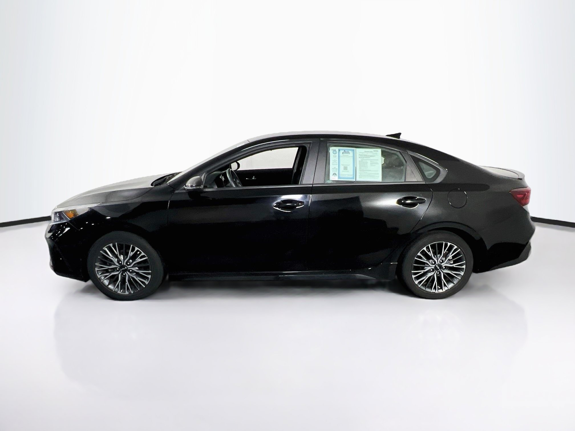 Used 2023 Kia Forte GT-Line FWD image 8