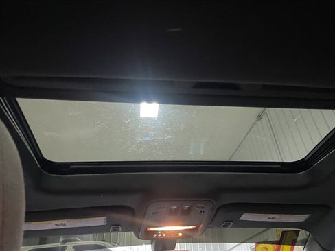 Used 2018 Chevrolet Cruze LT image 9