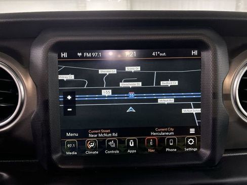 Used 2022 Jeep Wrangler Unlimited Rubicon w/ Cold Weather Group image 14