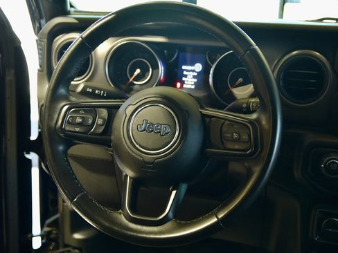 Used 2021 Jeep Gladiator Sport AWD/4WD image 19