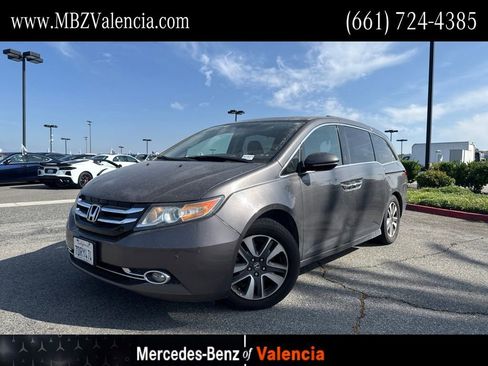 Used 2014 Honda Odyssey Touring image 1