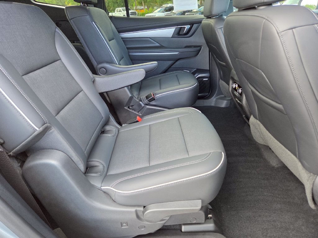 Used 2025 Buick Enclave Preferred w/ Super Cruise Package FWD image 18