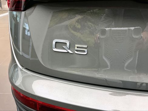 Used 2023 Audi Q5 2.0T Premium Plus w/ Premium Plus Package image 32