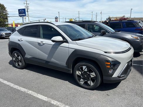 Used 2024 Hyundai Kona SEL w/ Convenience Package AWD/4WD image 2