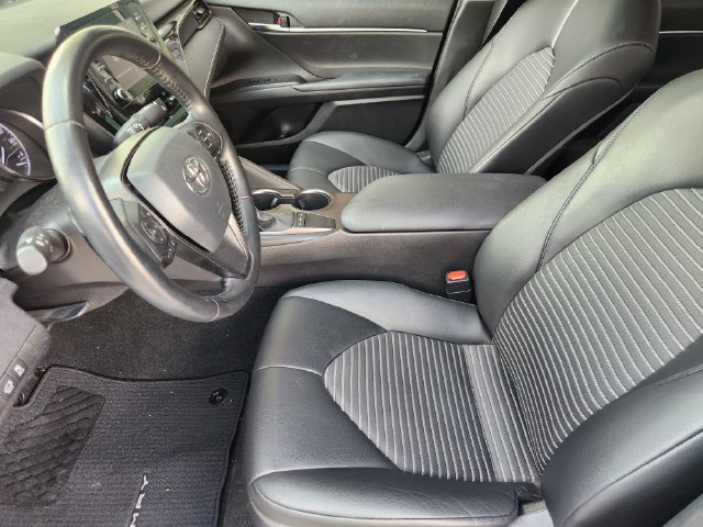 Used 2022 Toyota Camry SE w/ Convenience Package FWD image 12