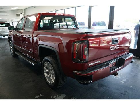 Used 2018 GMC Sierra 1500 SLT w/ SLT Premium Package image 5