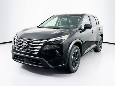 Used 2026 Nissan Rogue SV AWD/4WD image 3