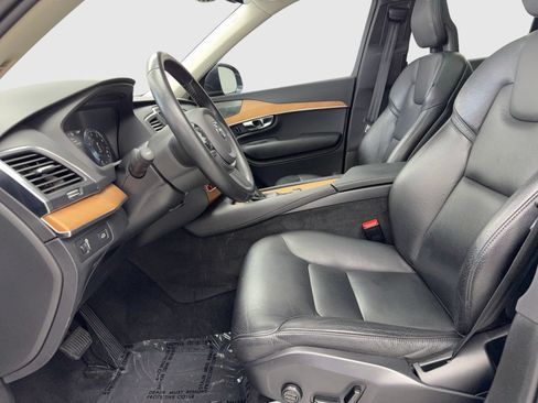 Used 2021 Volvo XC90 T6 Momentum w/ Protection Package Premier AWD/4WD image 17