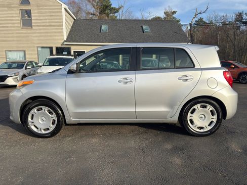Used 2012 Scion xD image 4
