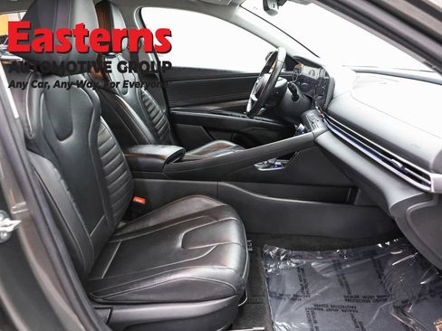 Used 2024 Hyundai Elantra Limited FWD image 25