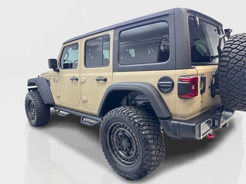 Used 2018 Jeep Wrangler Unlimited Rubicon AWD/4WD image 14