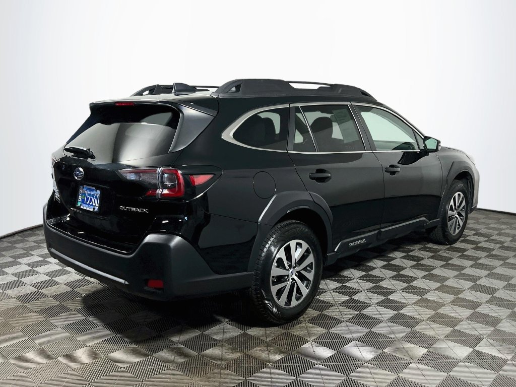 Used 2024 Subaru Outback Premium AWD/4WD image 7