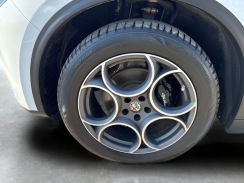 Used 2019 Alfa Romeo Stelvio Ti image 25