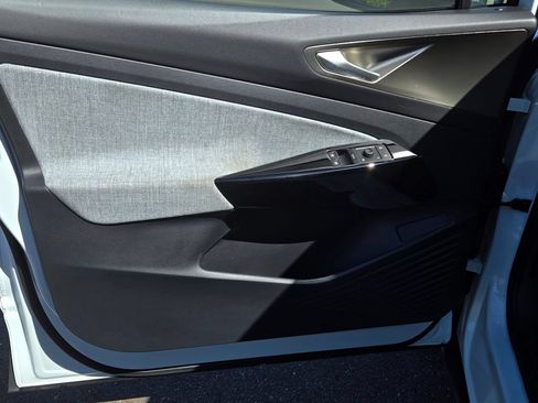 Used 2023 Volkswagen ID.4 Pro RWD image 11
