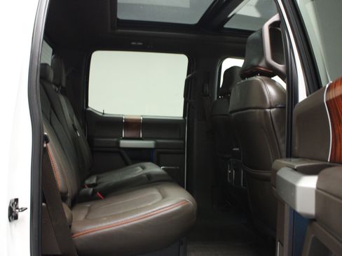 Used 2017 Ford F250 King Ranch w/ King Ranch Ultimate Package AWD/4WD image 15