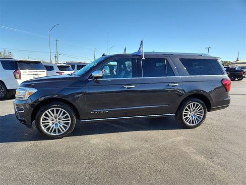 Used 2022 Ford Expedition Max Platinum image 2