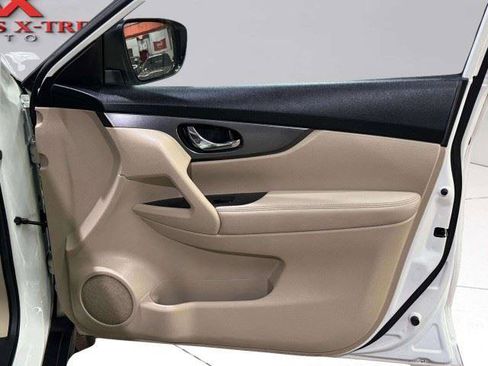 Used 2016 Nissan Rogue SV FWD image 75
