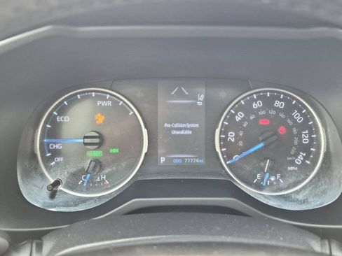 Used 2022 Toyota RAV4 XLE Premium AWD/4WD image 14