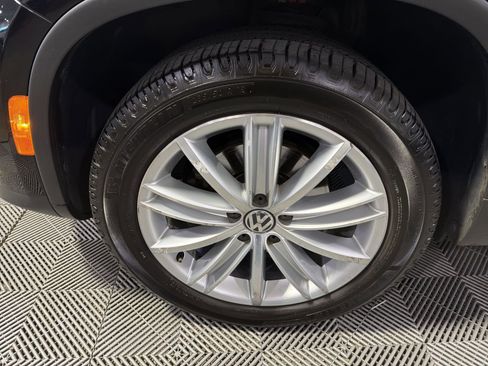 Used 2016 Volkswagen Tiguan SE image 17