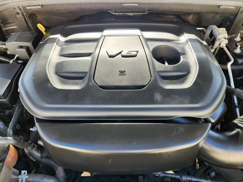 Used 2020 Jeep Grand Cherokee Altitude image 30