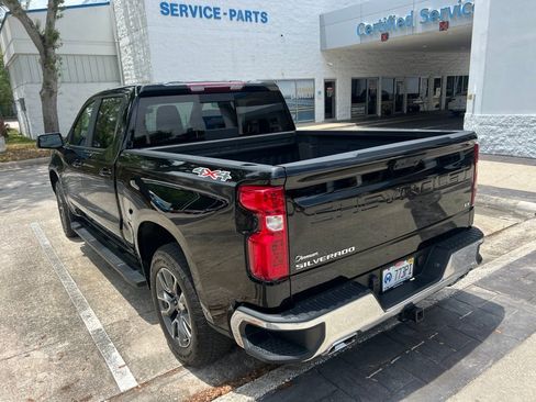 Used 2024 Chevrolet Silverado 1500 LT AWD/4WD image 7