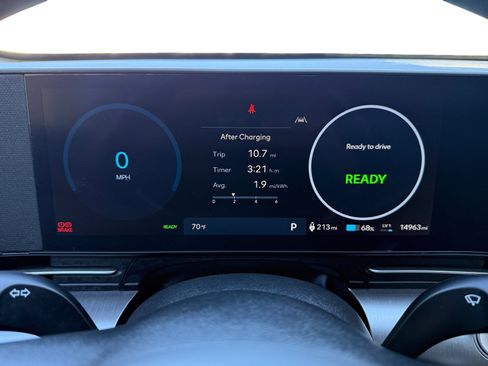 Used 2024 Hyundai Kona SEL FWD image 11