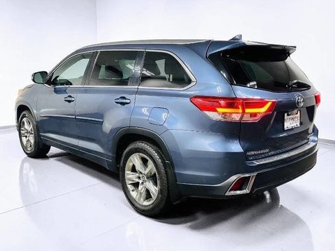 Used 2019 Toyota Highlander Limited Platinum image 5