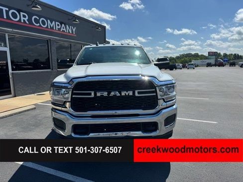 Used 2022 RAM 3500 Tradesman w/ Chrome Appearance Group AWD/4WD image 14