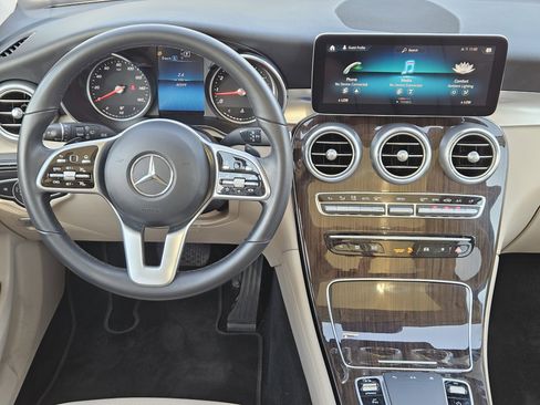 Used 2022 Mercedes-Benz GLC 300 image 27