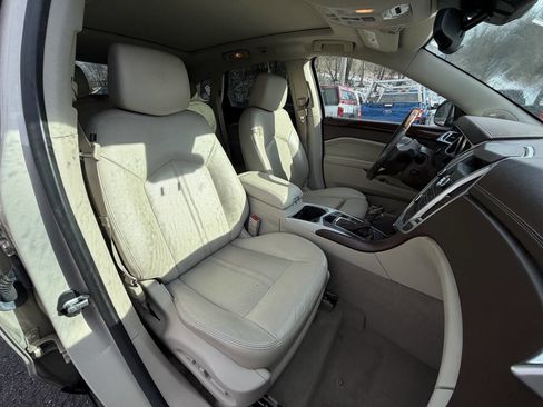 Used 2011 Cadillac SRX Luxury image 13