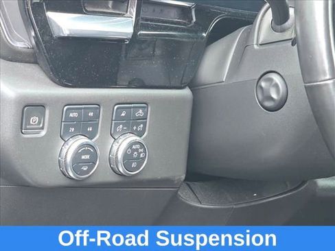 Used 2023 GMC Sierra 1500 SLT AWD/4WD image 31
