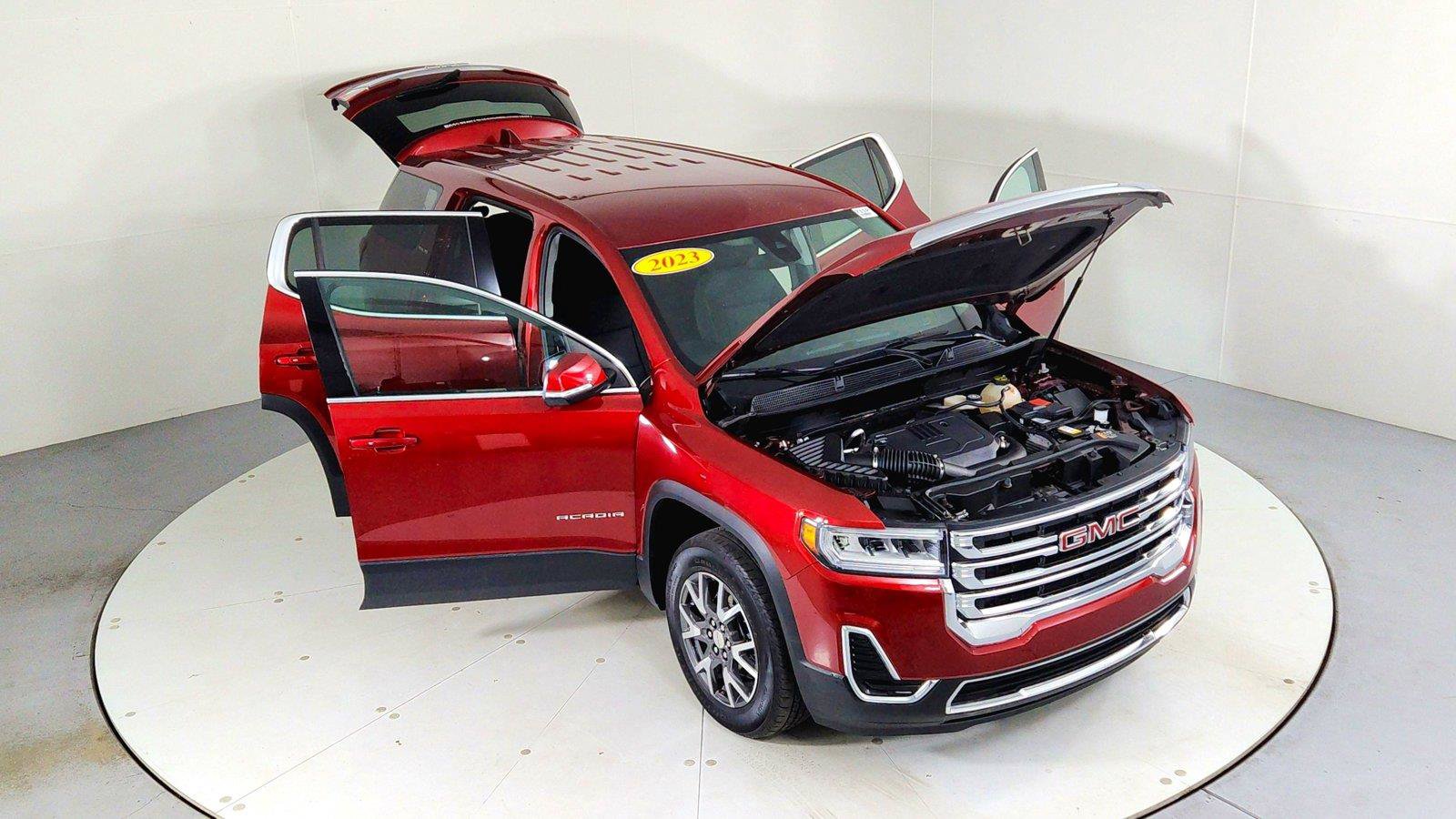 Used 2023 GMC Acadia SLE FWD image 25