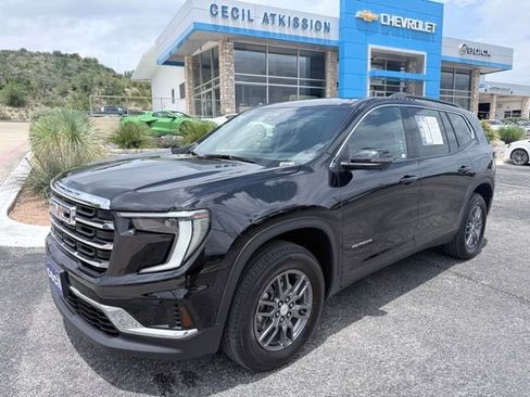 Certified 2025 GMC Acadia Elevation AWD/4WD image 9
