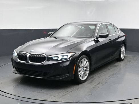 Used 2024 BMW 330i Sedan w/ Convenience Package image 21