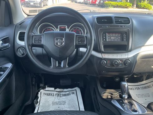 Used 2017 Dodge Journey SE FWD image 18