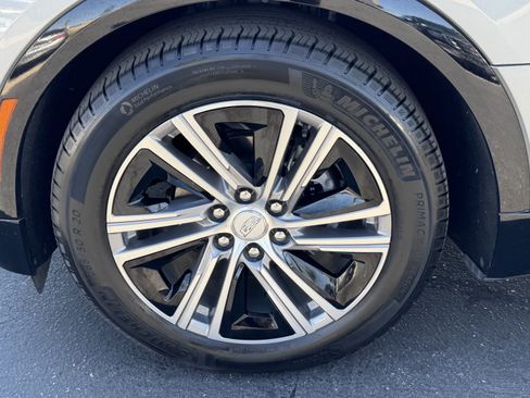 Used 2024 Cadillac Lyriq Luxury w/ LPO, Floor Liner Package RWD image 11