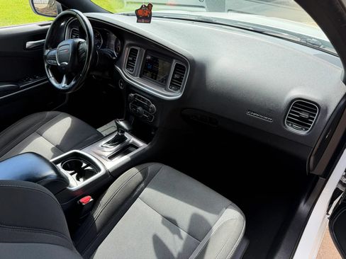 Used 2022 Dodge Charger SXT RWD image 22