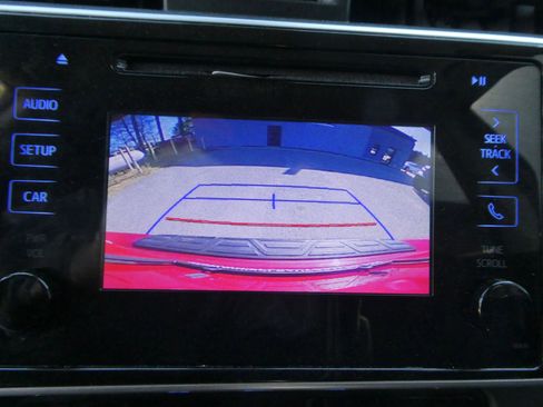 Used 2019 Toyota Corolla LE image 20