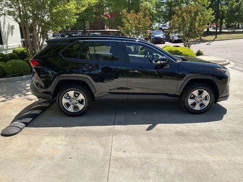 Used 2025 Toyota RAV4 XLE w/ Convenience Package image 11