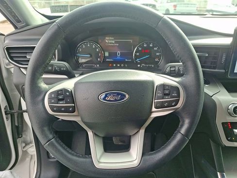 Used 2023 Ford Explorer XLT w/ Equipment Group 202A image 25