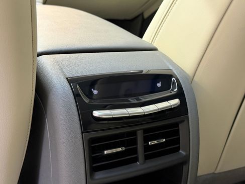 Certified 2024 Cadillac XT5 Premium Luxury FWD image 44