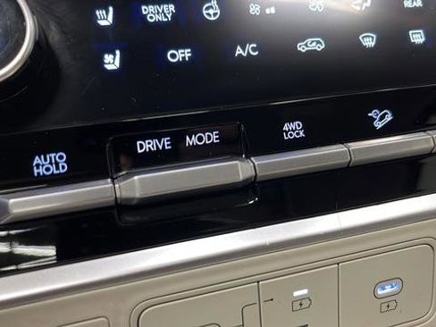 Used 2024 Hyundai Santa Fe Calligraphy AWD/4WD image 35