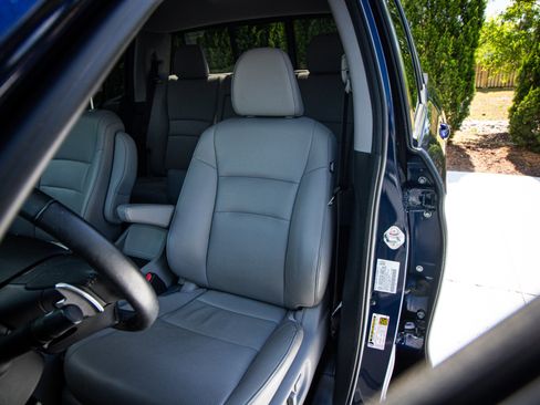 Certified 2021 Honda Ridgeline RTL image 6