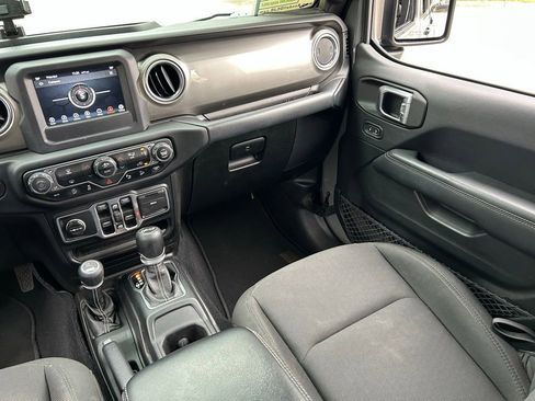 Certified 2018 Jeep Wrangler Unlimited Sahara image 13