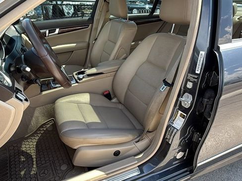 Used 2014 Mercedes-Benz C 300 4MATIC Sedan image 22